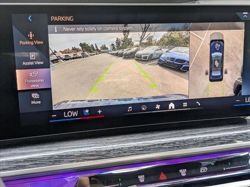 New 2026 BMW 750e xDrive image 13