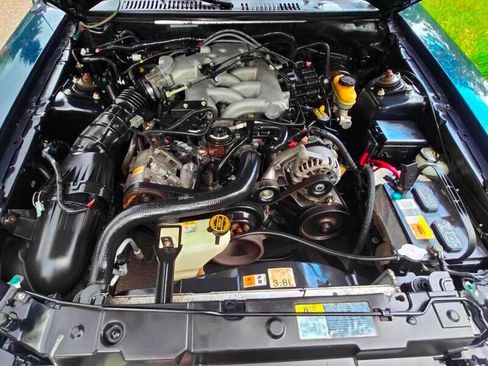 Used 2002 Ford Mustang Coupe image 11
