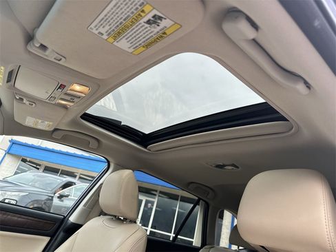 Used 2017 Subaru Outback 2.5i Limited image 16