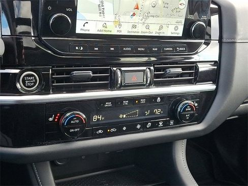 Used 2024 Nissan Pathfinder SL w/ SL Premium Package image 17