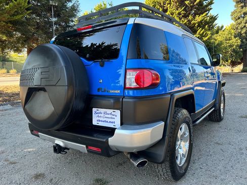 Used 2007 Toyota FJ Cruiser 4WD image 14