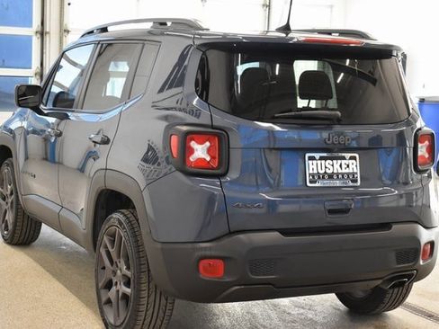 Used 2021 Jeep Renegade Latitude w/ Sun & Sound Group image 10