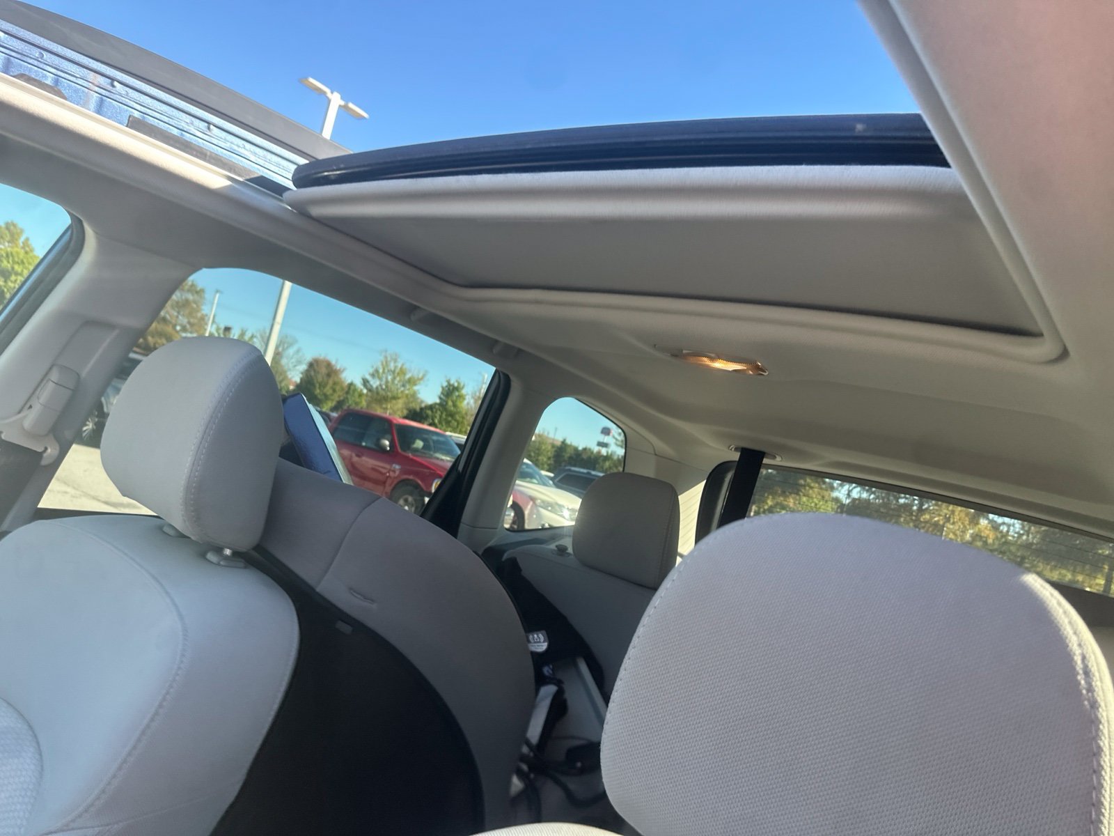 Used 2016 Subaru Forester 2.5i Premium AWD/4WD image 16