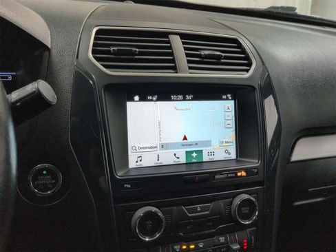 Used 2017 Ford Explorer XLT w/ Equipment Group 202A image 29