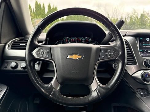 Used 2016 Chevrolet Suburban LT w/ Luxury Package AWD/4WD image 21