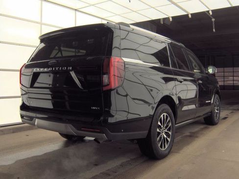 Used 2025 Ford Expedition Max Platinum image 2