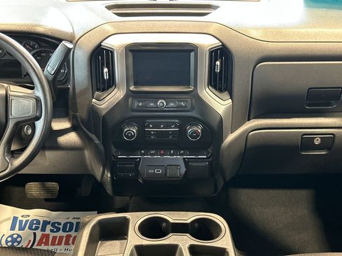 Used 2021 Chevrolet Silverado 1500 Custom AWD/4WD image 29