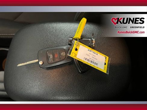Used 2013 Kia Soul + FWD image 17