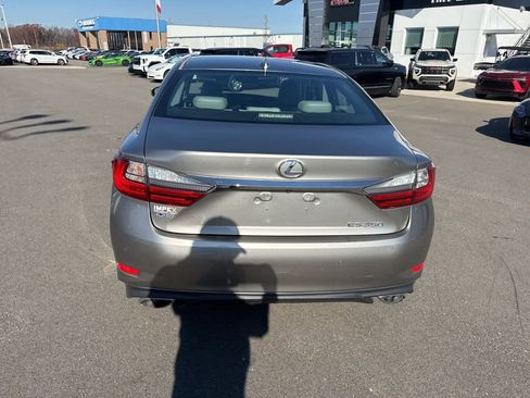 Used 2018 Lexus ES 350 image 4