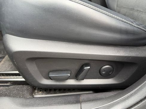 Used 2022 Mitsubishi Outlander SE image 13