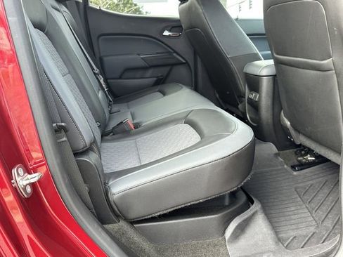 Used 2018 Chevrolet Colorado Z71 image 16