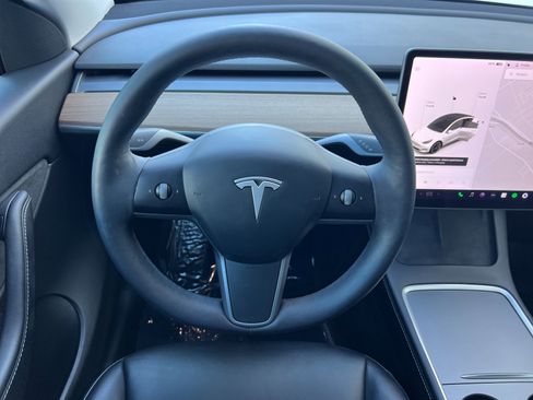 Used 2021 Tesla Model Y 2WD image 13