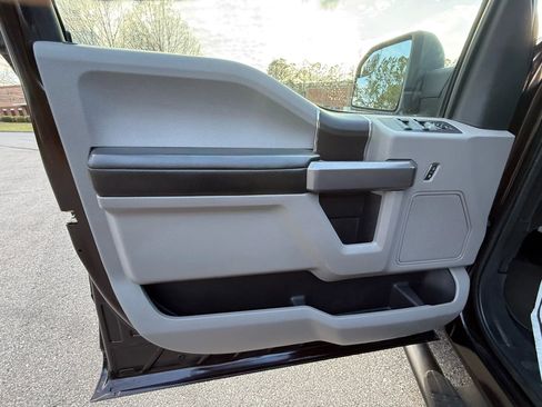 Used 2019 Ford F150 XLT image 17