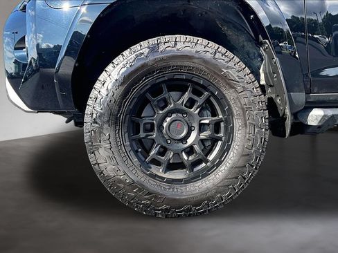 Used 2023 Toyota 4Runner TRD Off-Road Premium w/ Off Road Premium Plus Package AWD/4WD image 9