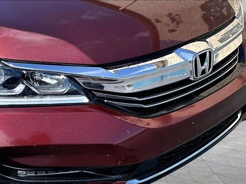 Used 2017 Honda Accord EX-L image 28