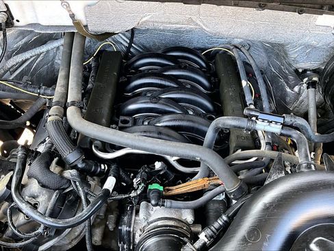 Used 2013 Ford F150 XLT w/ XLT Chrome Pkg image 32