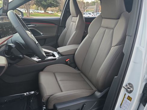 New 2025 Audi Q5 Prestige image 15