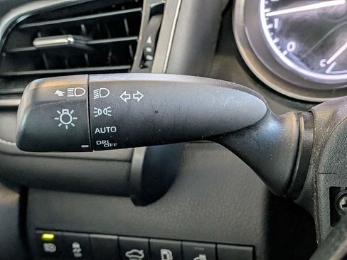 Used 2022 Toyota Camry SE w/ Cold Weather Package image 27