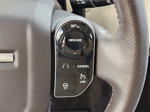 Used 2018 Land Rover Range Rover Sport HSE image 28