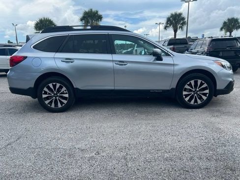 Used 2016 Subaru Outback 3.6R Limited AWD/4WD image 4