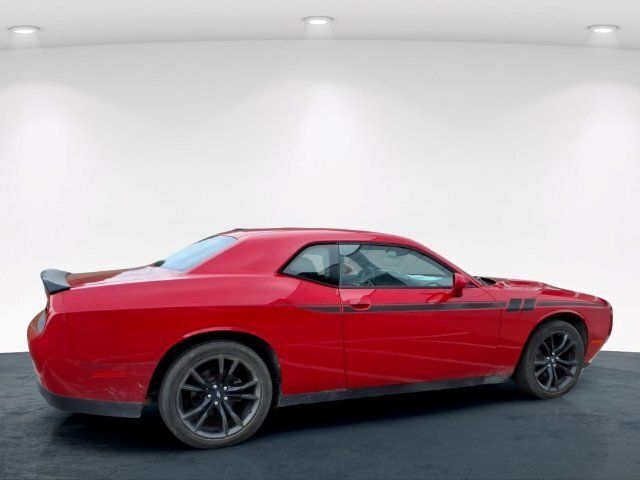 Used 2018 Dodge Challenger SXT w/ Blacktop Package RWD image 16