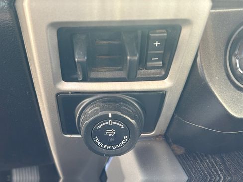 Used 2020 Ford F350 Lariat w/ Lariat Ultimate Package AWD/4WD image 19