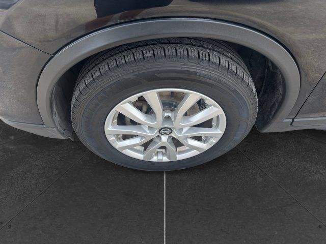 Used 2018 Nissan Rogue SV FWD image 9