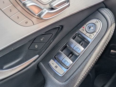 Used 2022 Mercedes-Benz GLC 300 image 27