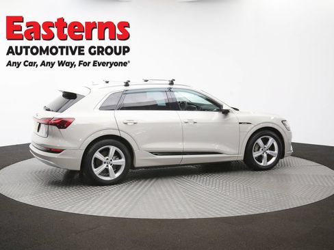 Used 2019 Audi e-tron Prestige w/ Prestige Package AWD/4WD image 42