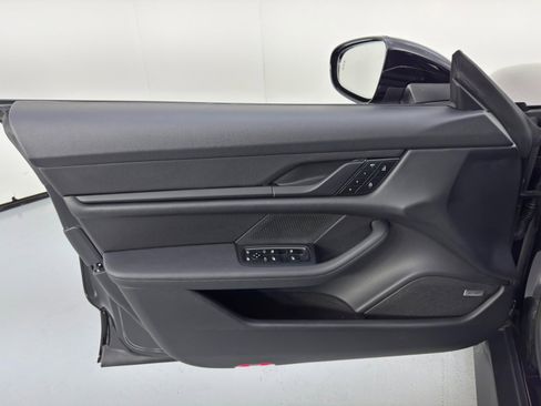 Used 2023 Porsche Taycan 4S w/ Premium Package image 45