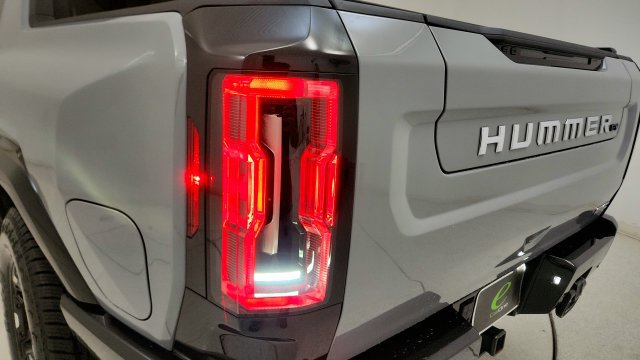 Used 2024 GMC Hummer EV 3X w/ Extreme Off-Road Package AWD/4WD image 25