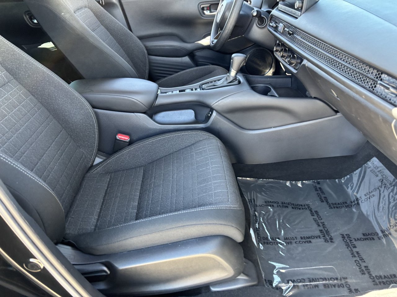 Used 2025 Honda HR-V LX image 9