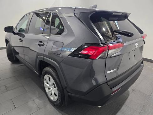Used 2023 Toyota RAV4 LE AWD/4WD image 3