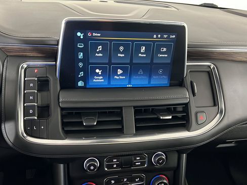 Used 2022 Chevrolet Suburban Z71 w/ Luxury Package AWD/4WD image 18