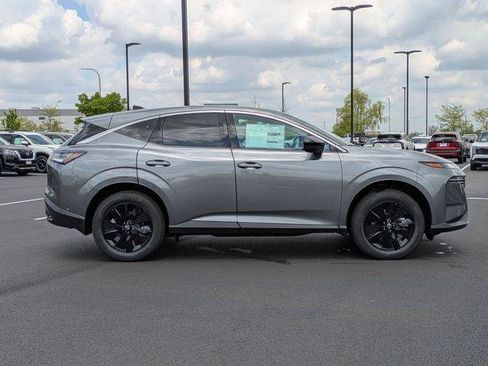 Used 2025 Nissan Murano SV AWD/4WD image 2