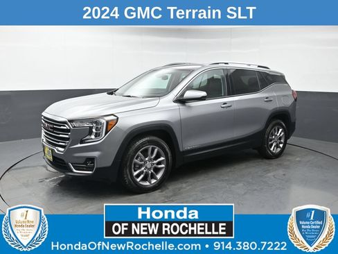 Used 2024 GMC Terrain SLT AWD/4WD image 1