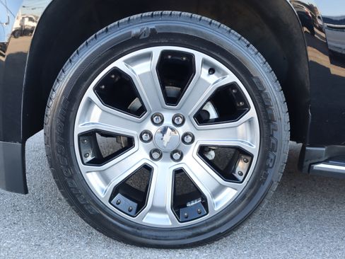 Used 2017 Chevrolet Tahoe Premier image 11