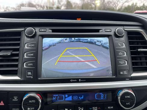 Used 2015 Toyota Highlander Limited Platinum image 31