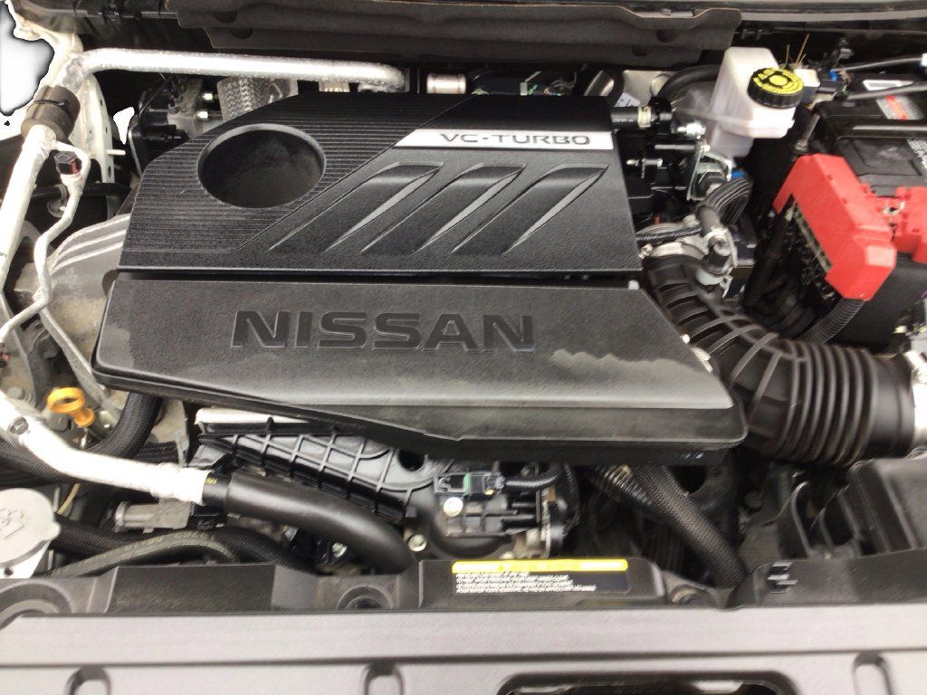 Used 2023 Nissan Rogue S AWD/4WD image 11