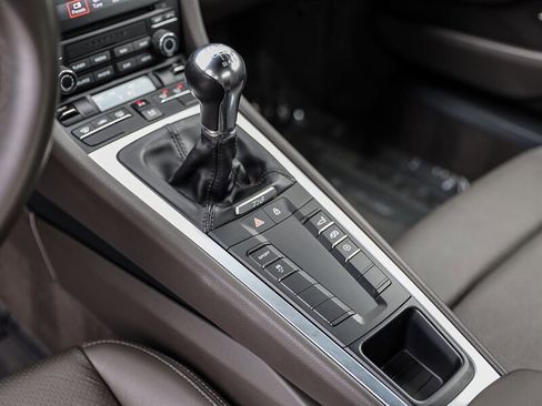 Used 2020 Porsche 718 Cayman S RWD image 19