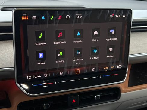 New 2025 Volkswagen ID. Buzz 1st Edition image 25