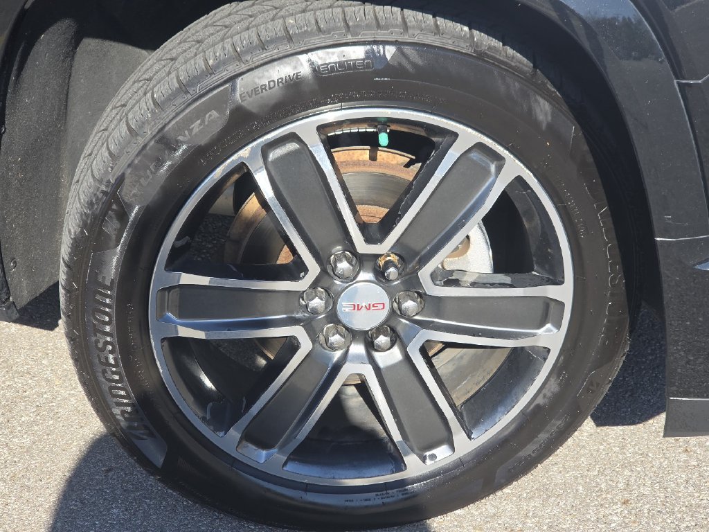 Used 2017 GMC Acadia Denali AWD/4WD image 18