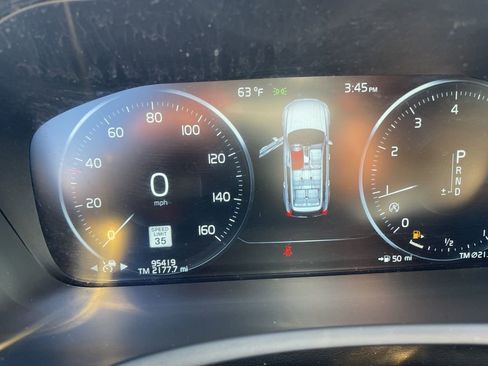 Used 2017 Volvo XC90 T6 Inscription w/ Vision Package image 7