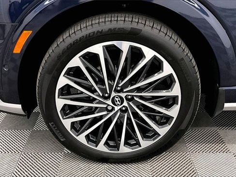 Used 2026 Hyundai Palisade Calligraphy image 9