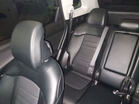 Used 2025 Kia Sportage SX image 12