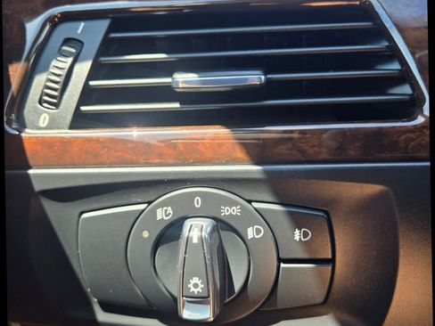 Used 2012 BMW 335i Coupe image 21