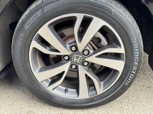 Used 2024 Honda Odyssey Touring image 8