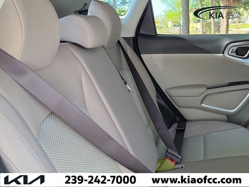 Used 2023 Kia Soul LX FWD image 28