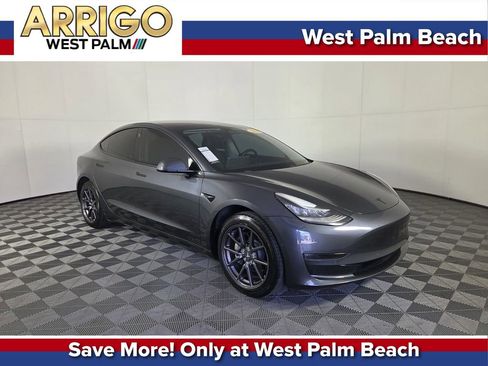Used 2018 Tesla Model 3 Long Range image 1