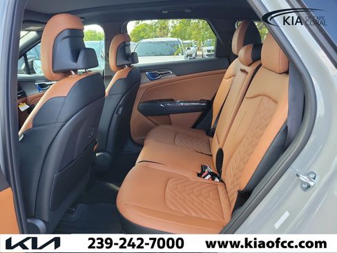 New 2026 Kia Sportage X-Line w/ X-Line Premium Package AWD/4WD image 13